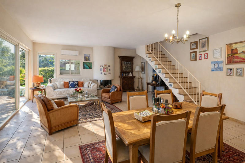 Villa - 153 m² - 6 pièces