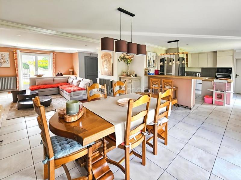 Pavillon - 150 m² - 6 pièces