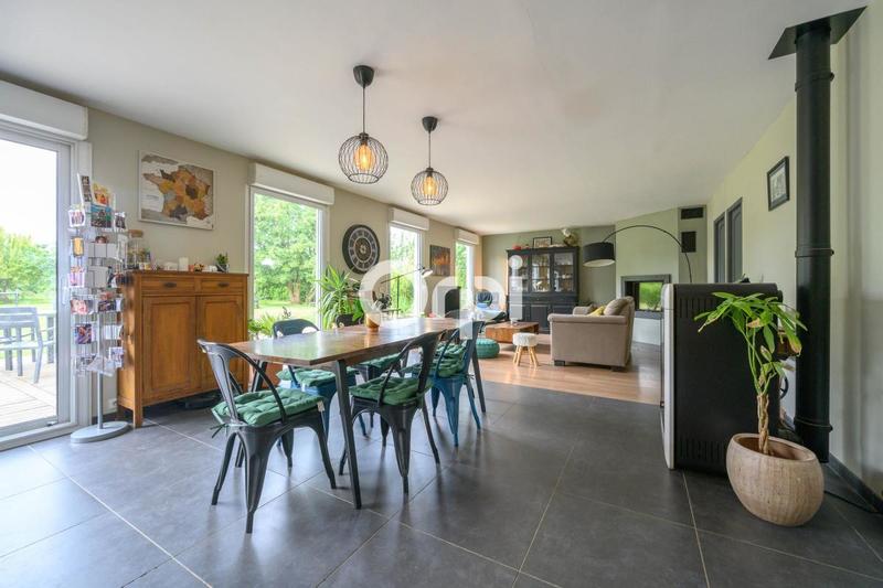 Maison - 137 m² - 6 pièces