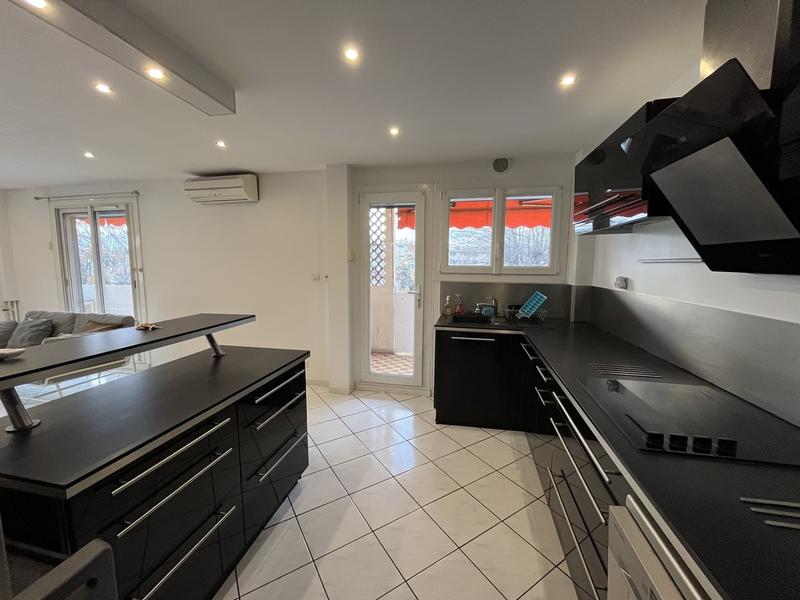 Appartement - 81 m² - 4 pièces