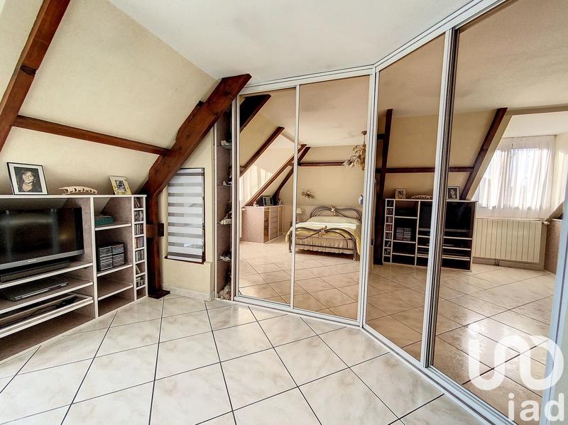 Maison - 270 m² - 6 pièces