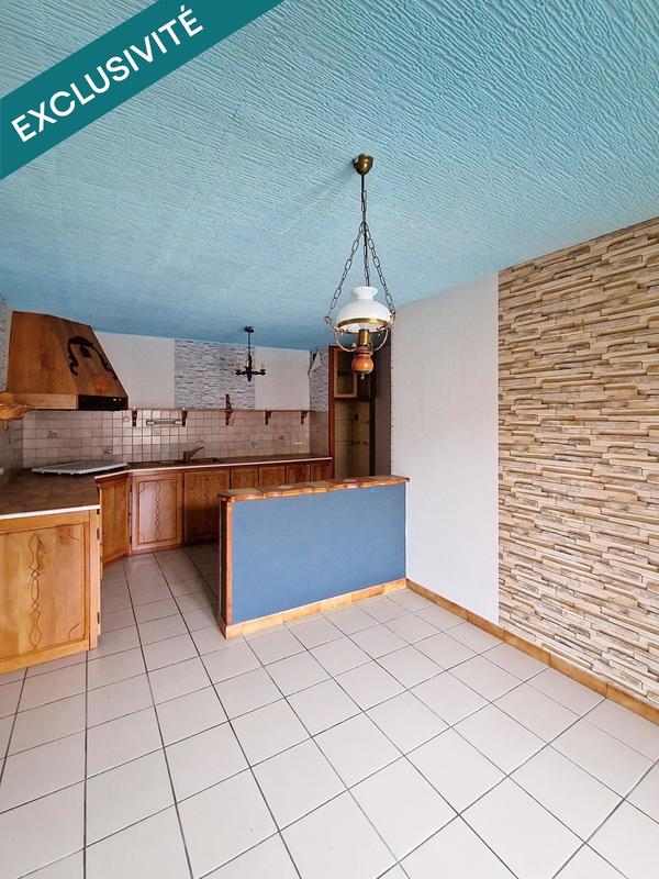 Maison - 275 m² - 9 pièces