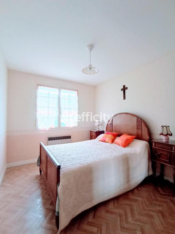 Maison - 92 m² - 5 pièces