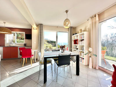 Maison - 110 m² - 4 pièces