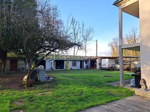 Propriété - 320 m² - 10 pièces