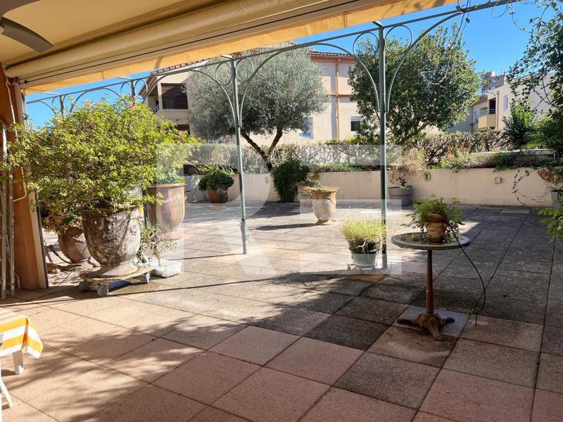 Appartement - 170 m² - 7 pièces