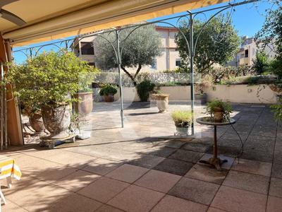 Appartement - 170 m² - 7 pièces