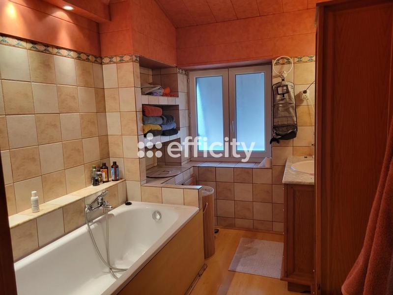 Appartement - 120 m² - 6 pièces