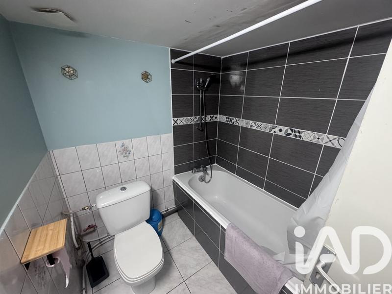 Maison - 180 m² - 8 pièces