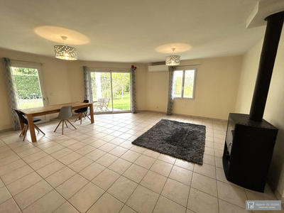 Maison - 95 m² - 5 pièces