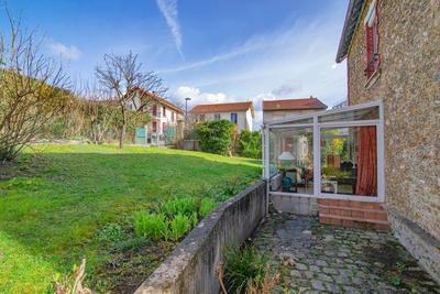 Maison - 205 m² - 10 pièces