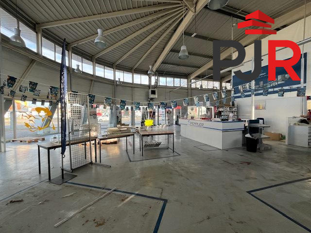 Local commercial - 464 m²