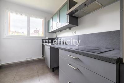 Appartement - 81 m² - 4 pièces