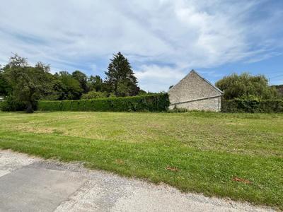 Terrain constructible - 802 m²