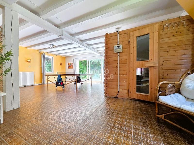 Maison - 500 m² - 14 pièces