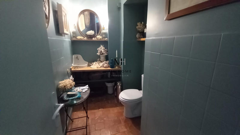 Maison - 330 m² - 9 pièces