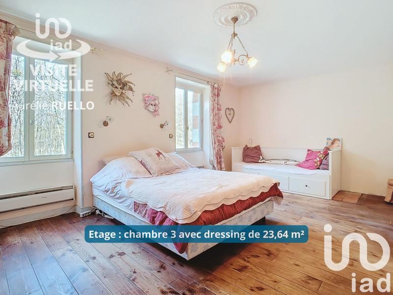 Maison - 244 m² - 9 pièces