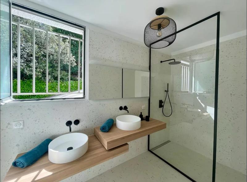 Maison - 200 m² - 6 pièces