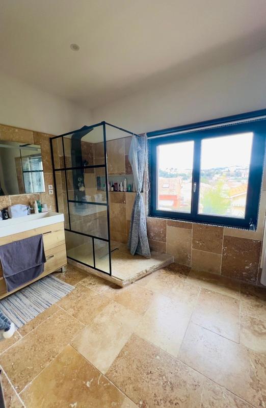 Villa - 180 m² - 6 pièces