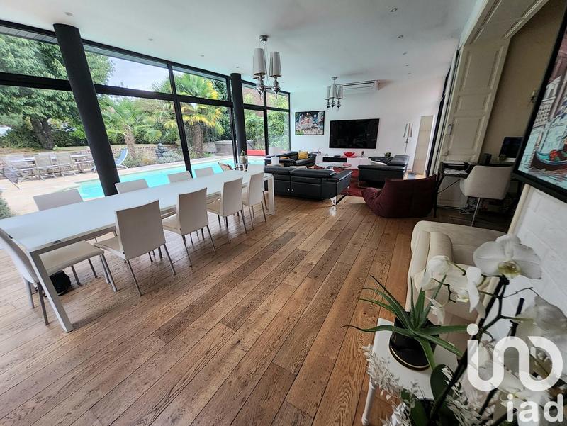 Maison - 315 m² - 11 pièces