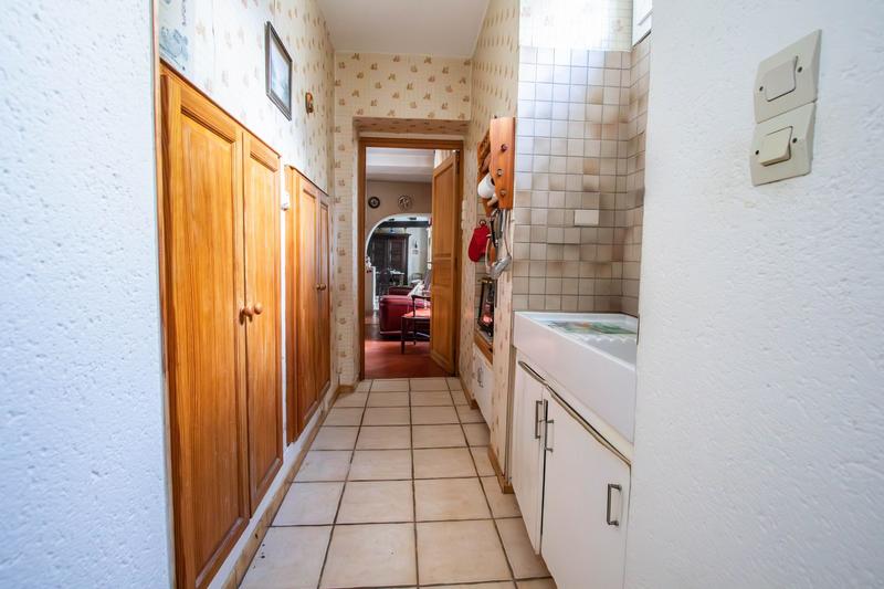 Maison - 250 m² - 7 pièces