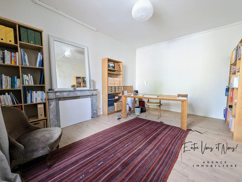 Maison - 280 m² - 8 pièces