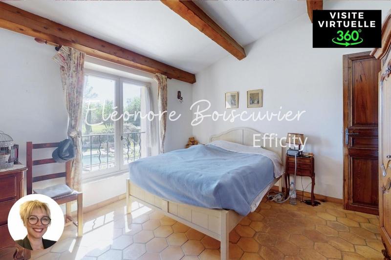 Maison - 210 m² - 8 pièces