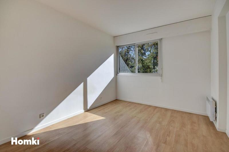 Appartement - 99 m² - 4 pièces