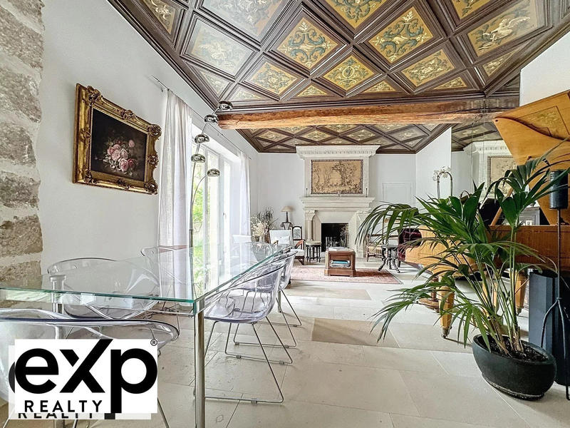 Maison - 195 m² - 6 pièces