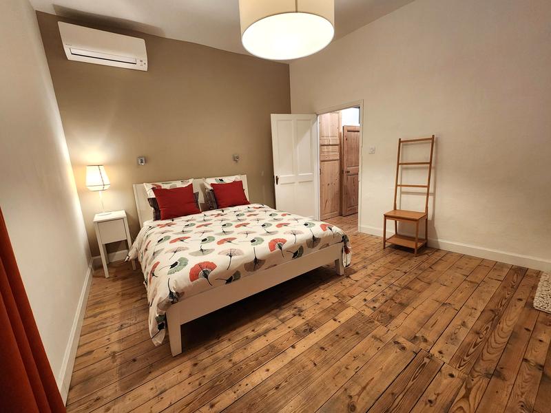 Maison en pierre - 213 m² - 9 pièces