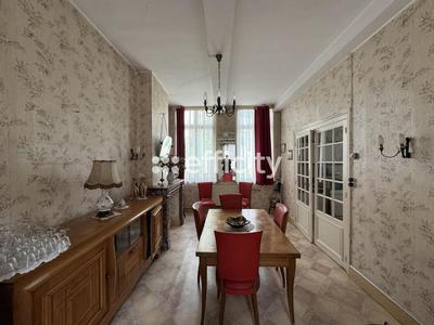 Immeuble - 126 m² - 9 pièces