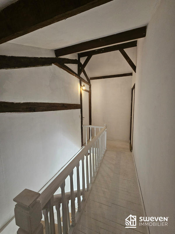 Maison - 323 m² - 7 pièces