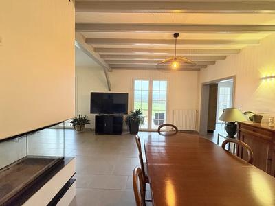 Maison - 278 m² - 9 pièces