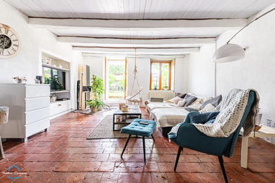 Maison - 233 m² - 8 pièces