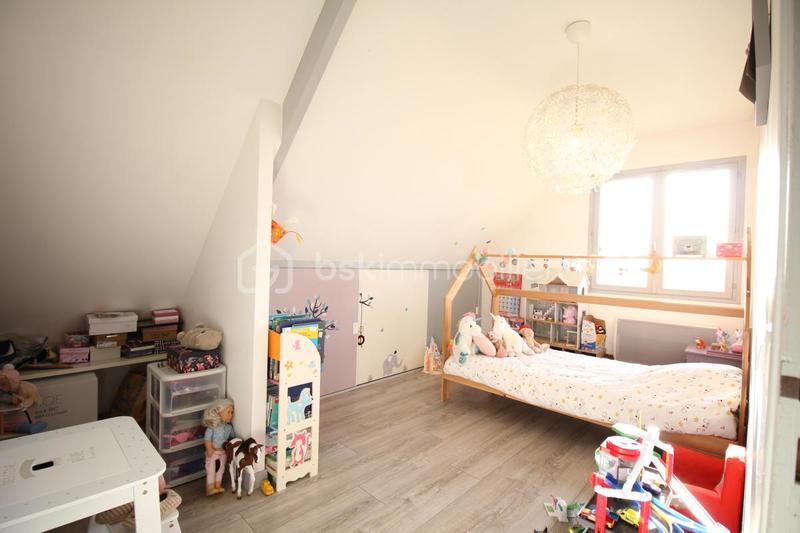 Maison - 93 m² - 5 pièces