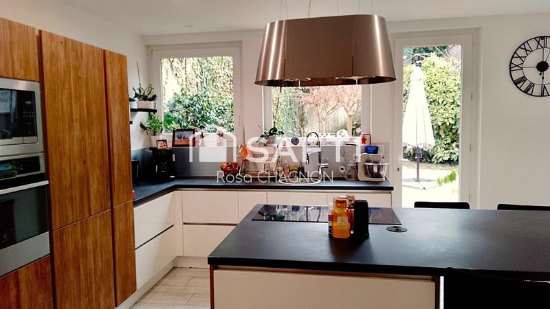 Maison - 269 m² - 8 pièces