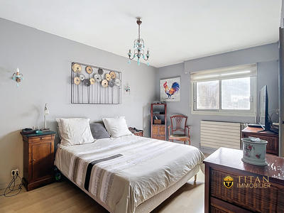 Maison - 189 m² - 8 pièces