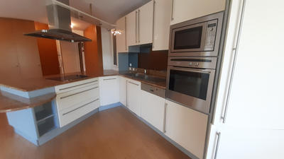 Appartement - 82 m² - 3 pièces