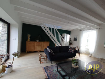 Maison - 101 m² - 5 pièces