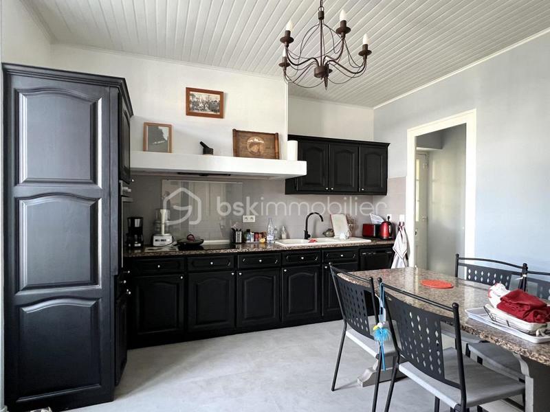 Demeure - 139 m² - 6 pièces