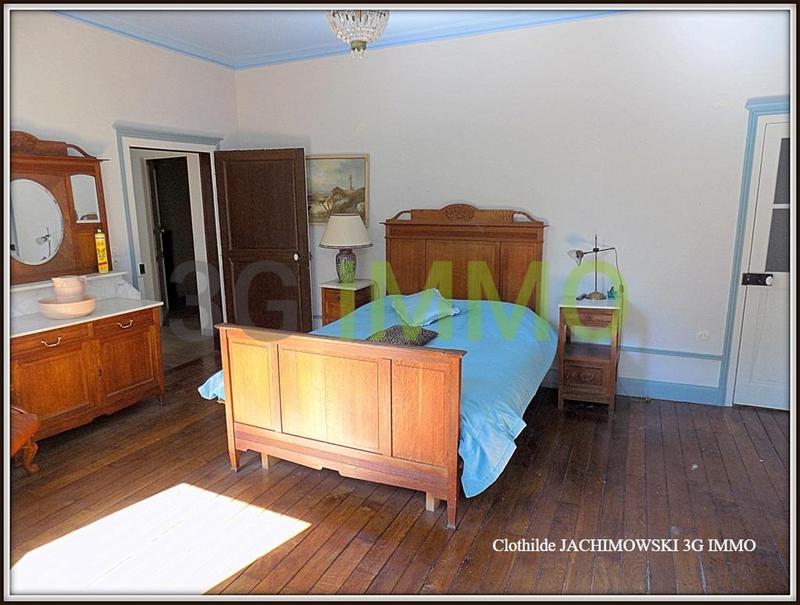 Propriété - 350 m² - 17 pièces