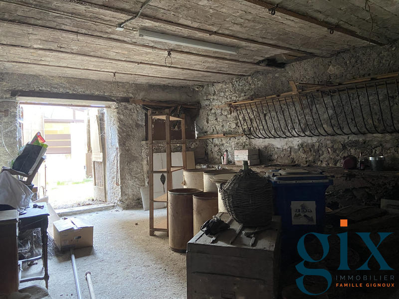 Maison - 100 m² - 2 pièces