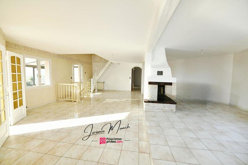 Villa - 285 m² - 7 pièces