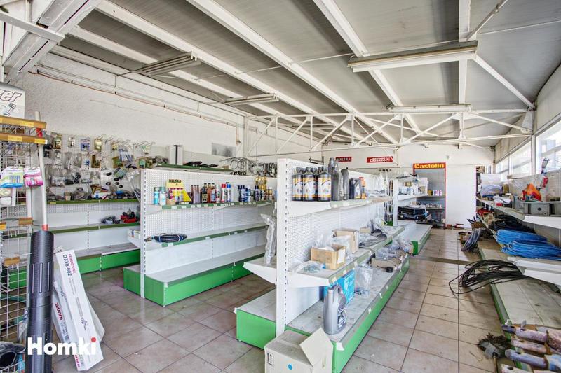 Local commercial - 470 m² - 6 pièces