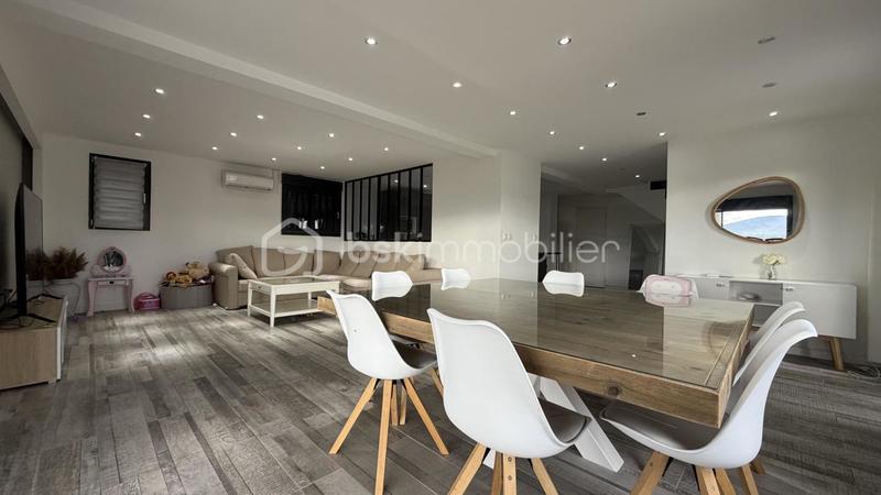 Maison - 160 m² - 7 pièces