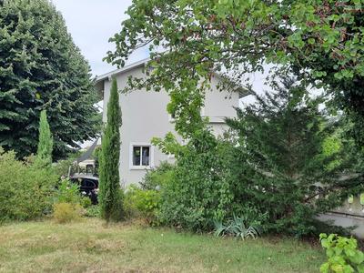Maison - 230 m² - 6 pièces