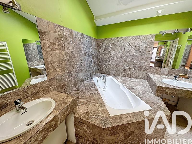 Appartement - 152 m² - 3 pièces