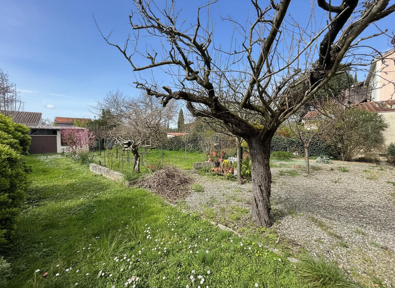 Maison - 180 m² - 8 pièces