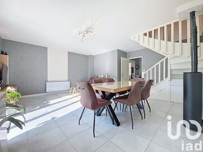 Maison - 80 m² - 4 pièces