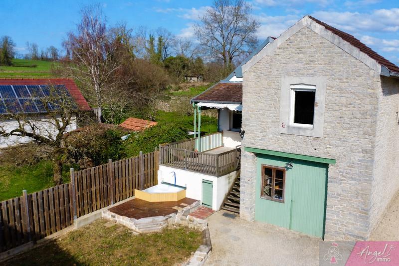 Maison - 101 m² - 5 pièces